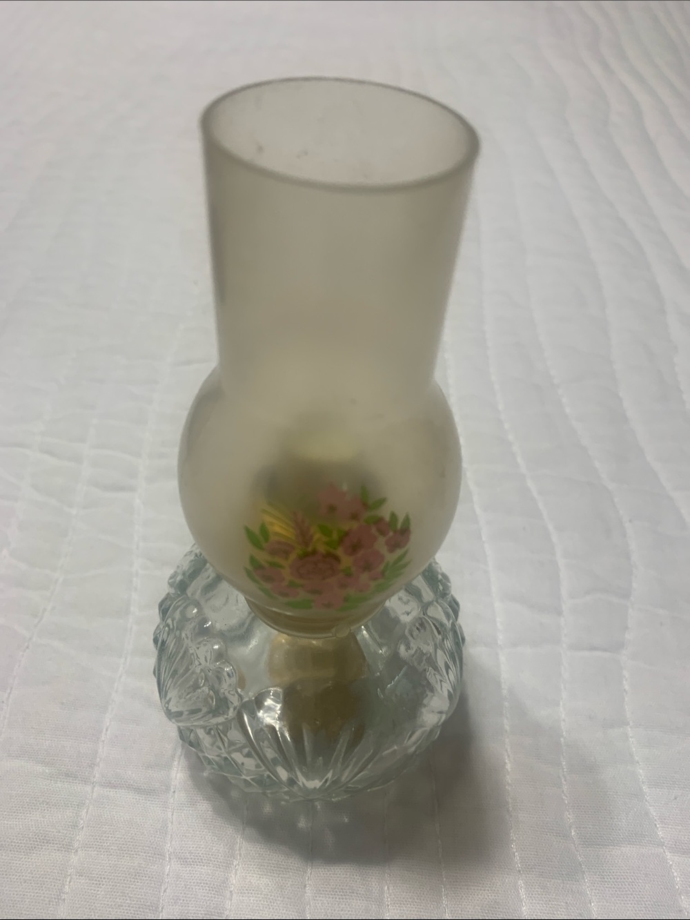 Frosted Glass Floral Oil Lamp - White
